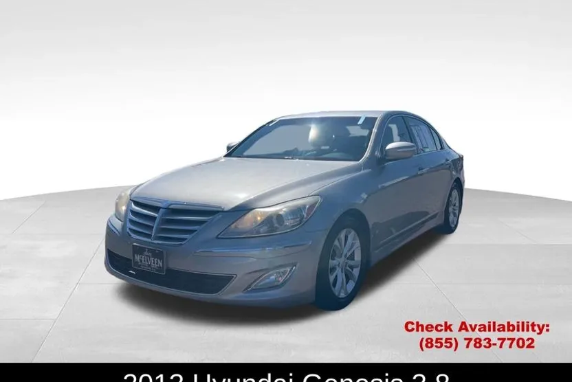 2013 Hyundai Genesis 3.8 photo 1