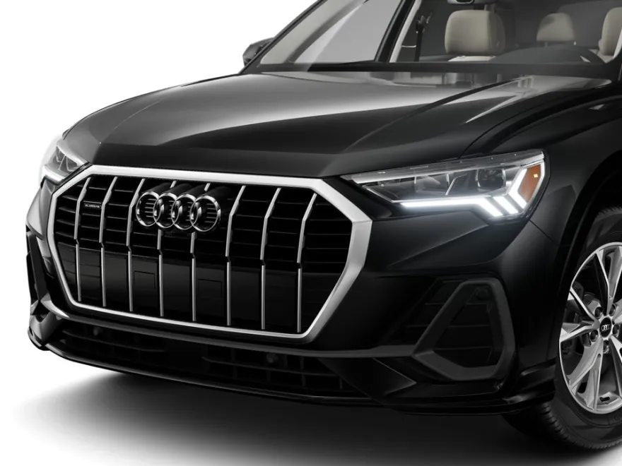 2025 Audi Q3 S line Premium Plus photo 2