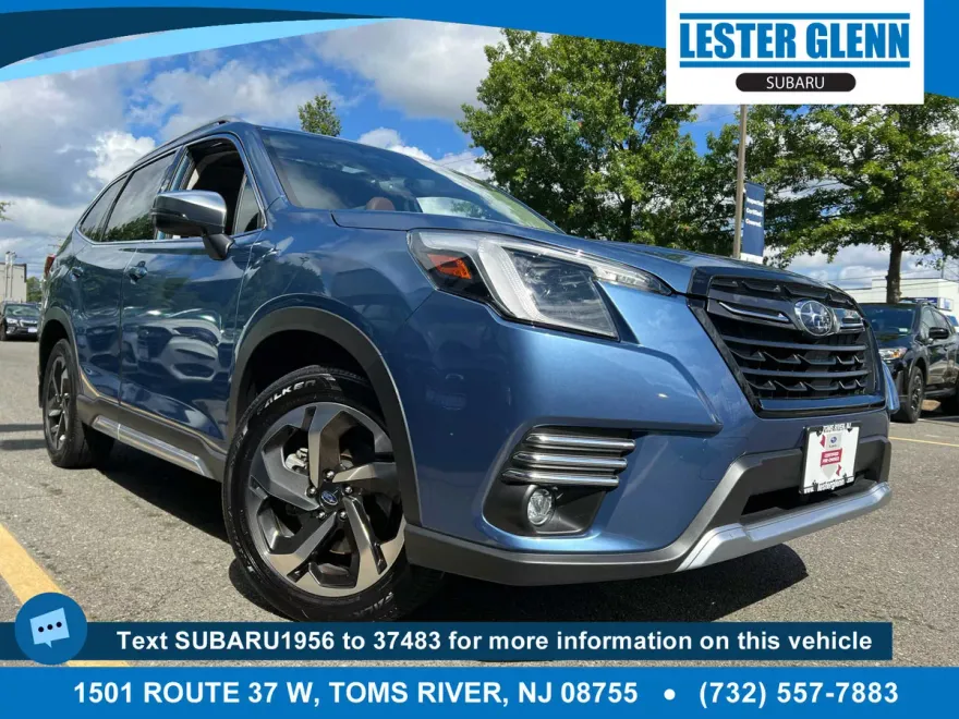 2023 Subaru Forester Touring photo 1