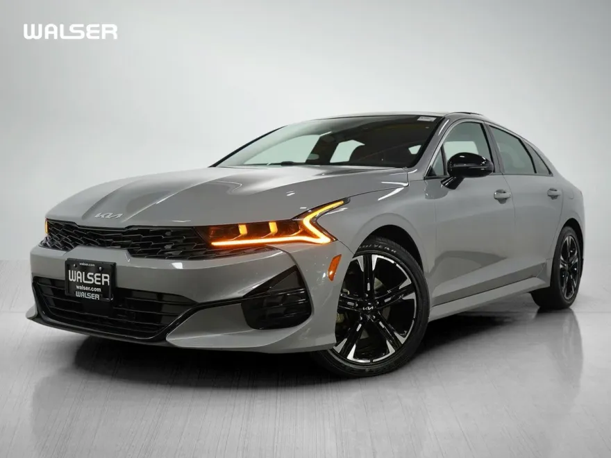 2022 Kia K5 GT-Line photo 1