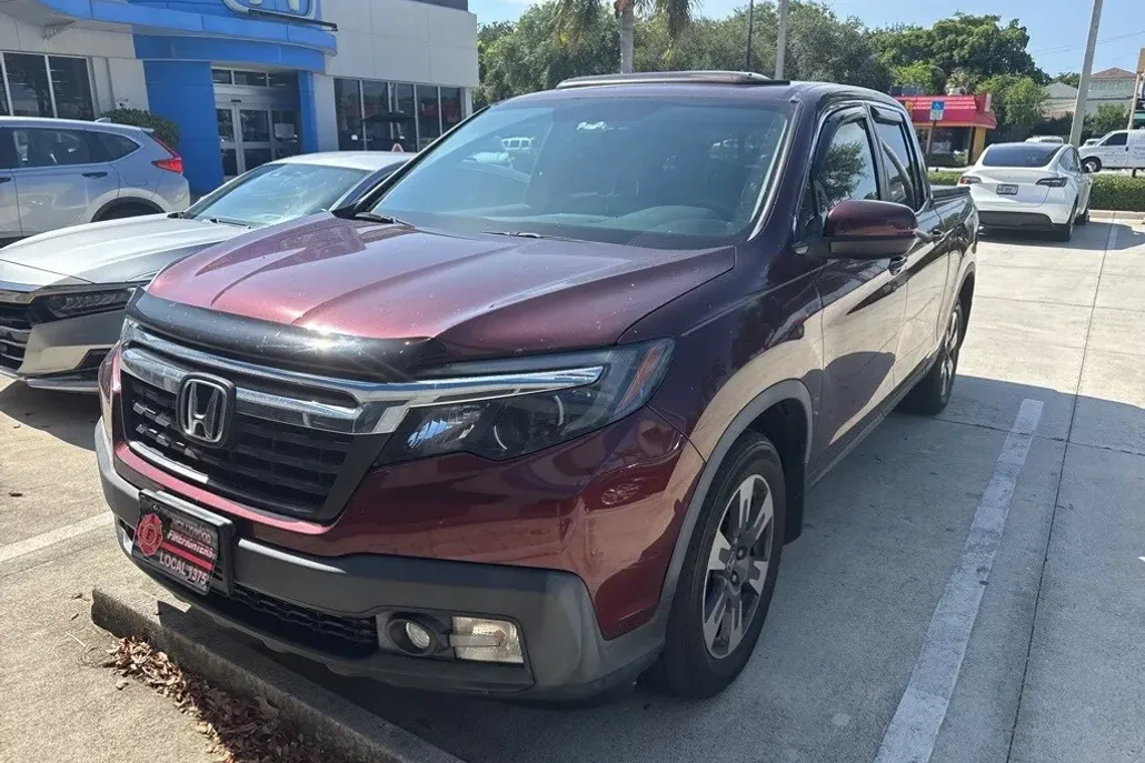2019 Honda Ridgeline RTL-T photo 1