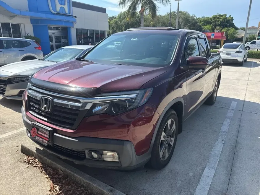 2019 Honda Ridgeline RTL-T photo 1