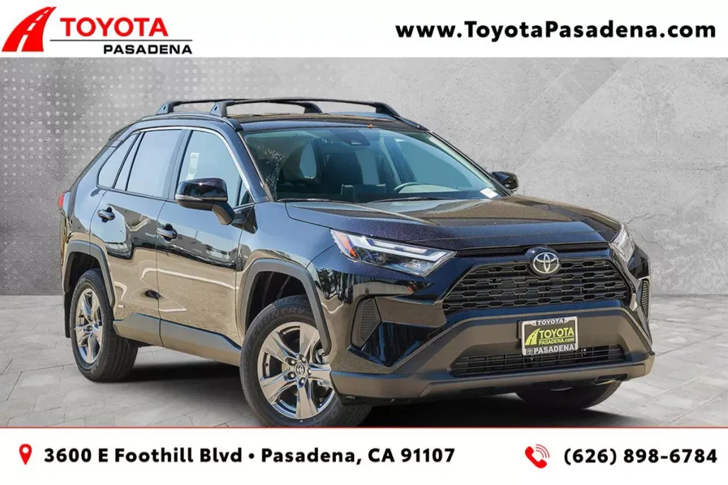 2025 Toyota RAV4 Hybrid LE photo 1