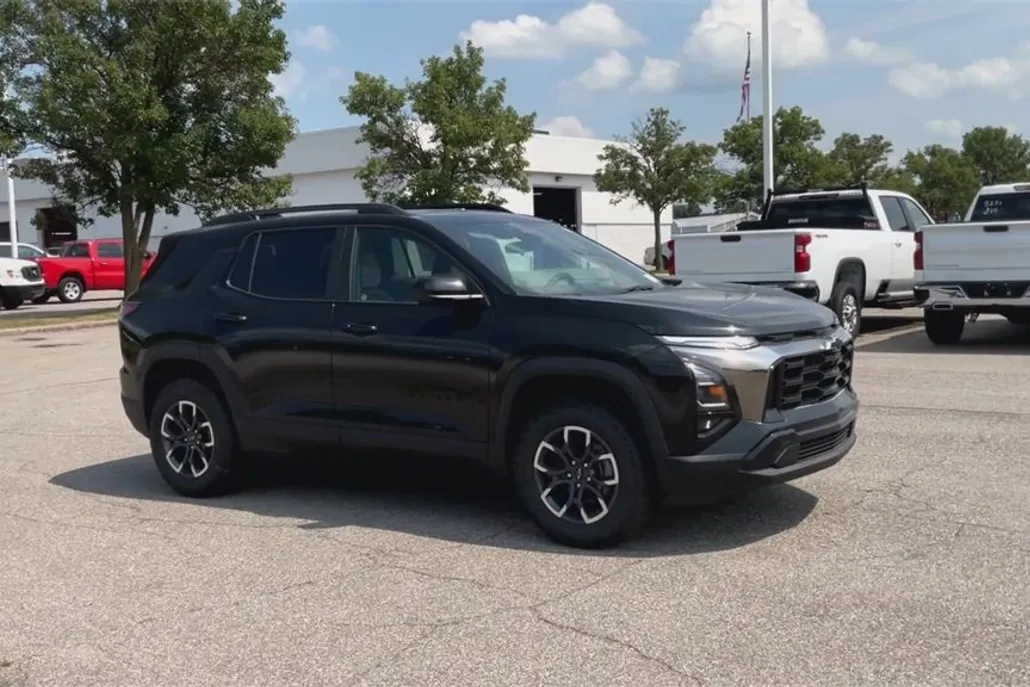 2026 Chevrolet Silverado EV LT photo 1