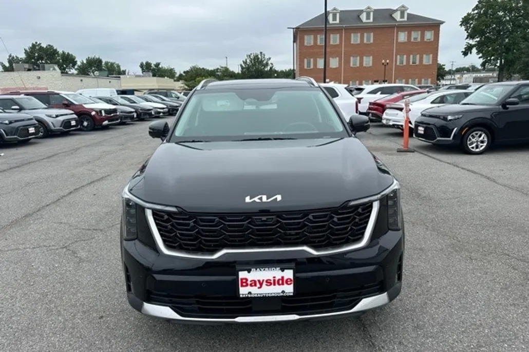2026 Kia Sorento SX photo 1