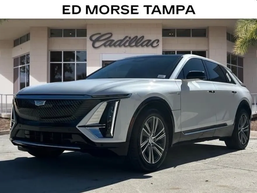 2025 Cadillac Lyriq Luxury photo 1