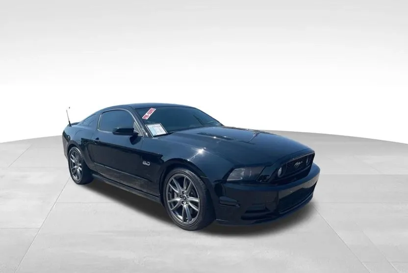 2014 Ford Mustang GT photo 1