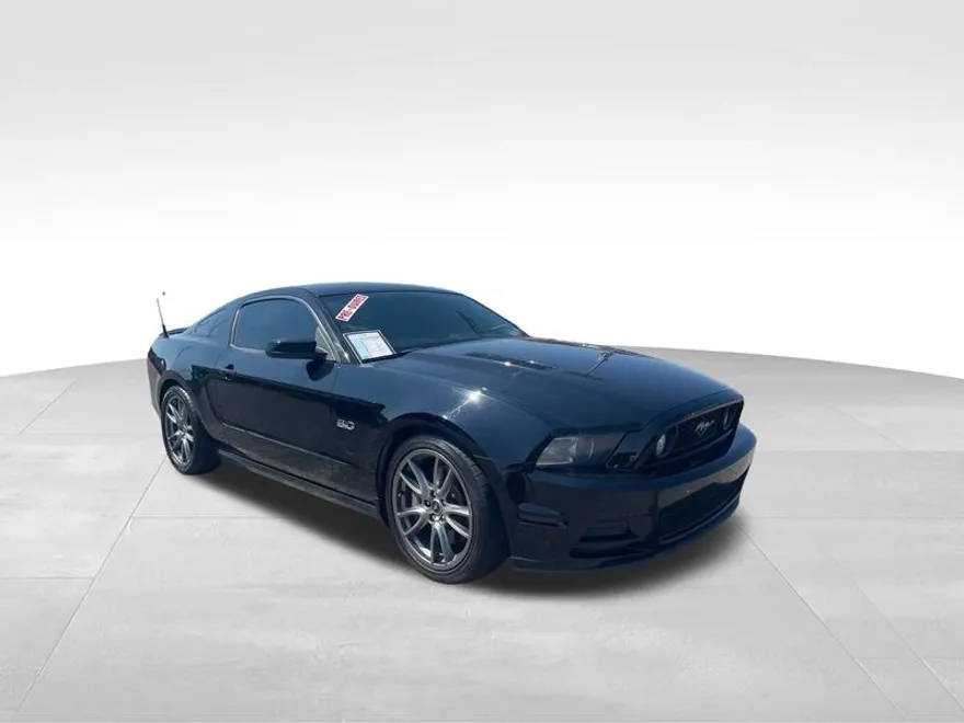 2014 Ford Mustang GT photo 1