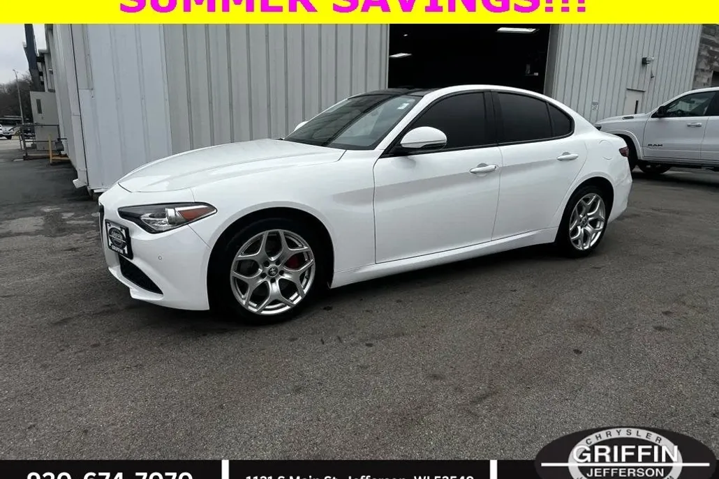 2021 Alfa Romeo Giulia Ti photo 1
