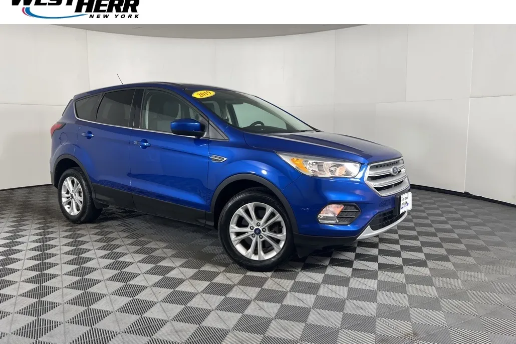 2019 Ford Escape SE photo 1