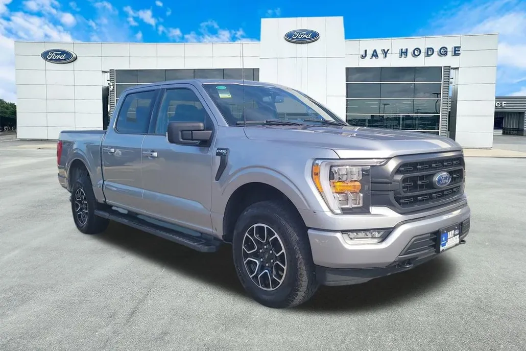 2023 Ford F-150 XLT photo 1