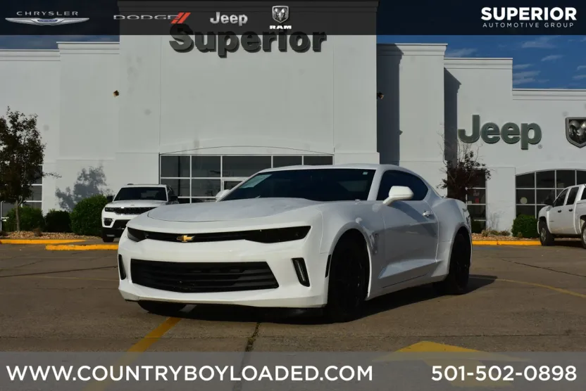 2017 Chevrolet Camaro 1LT photo 1