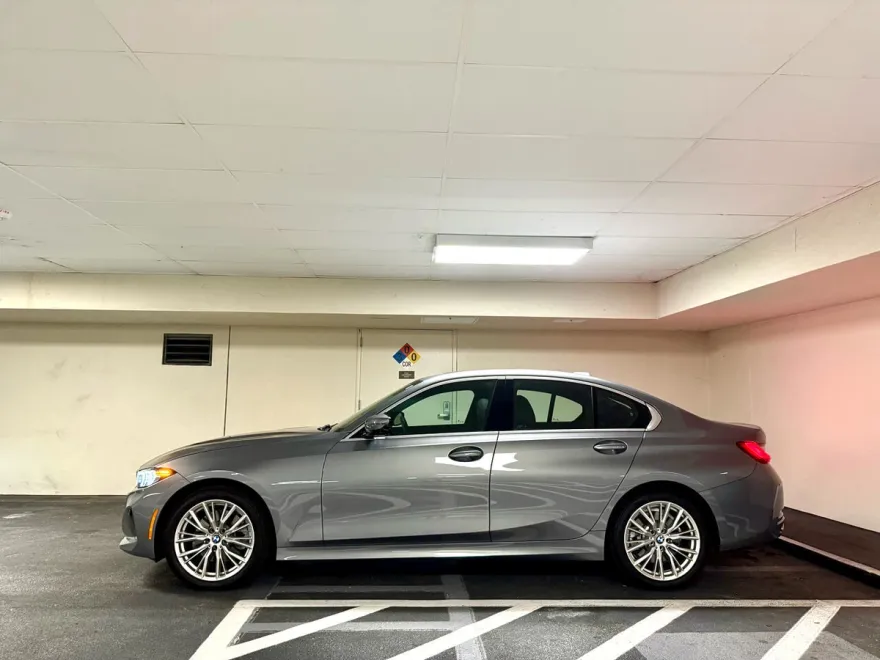 2024 Bmw 330i xDrive photo 1