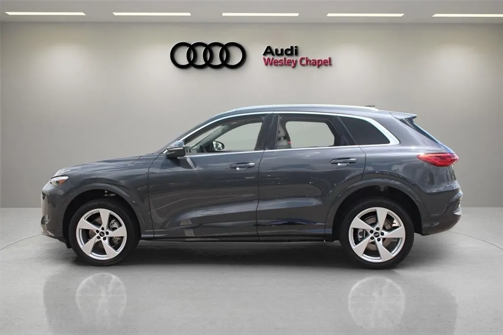 2025 Audi Q5 2.0T Premium Plus photo 1