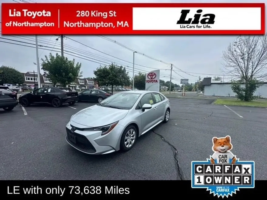 2022 Toyota Corolla LE photo 1