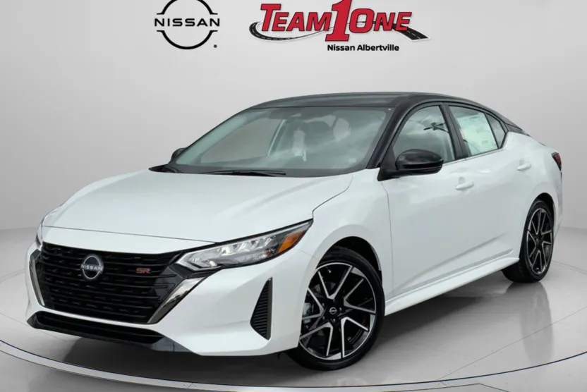 2025 Nissan Sentra SR photo 1
