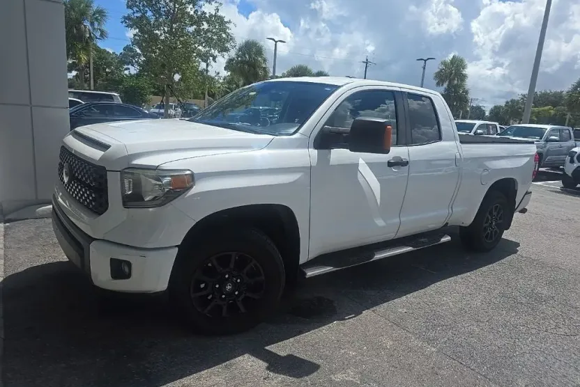 2019 Toyota Tundra SR5 Grade photo 1