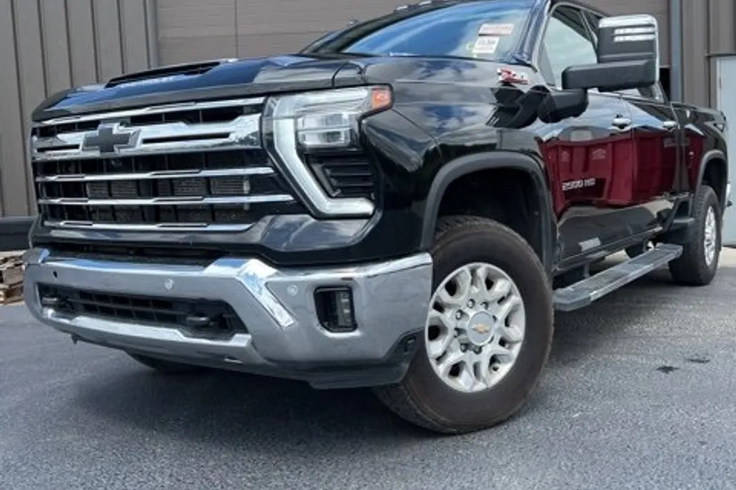 2024 Chevrolet Silverado 2500HD LTZ photo 1