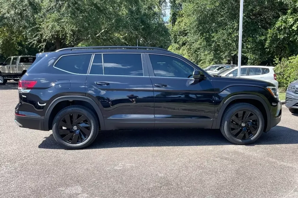 2026 Volkswagen Atlas SE Technology photo 1