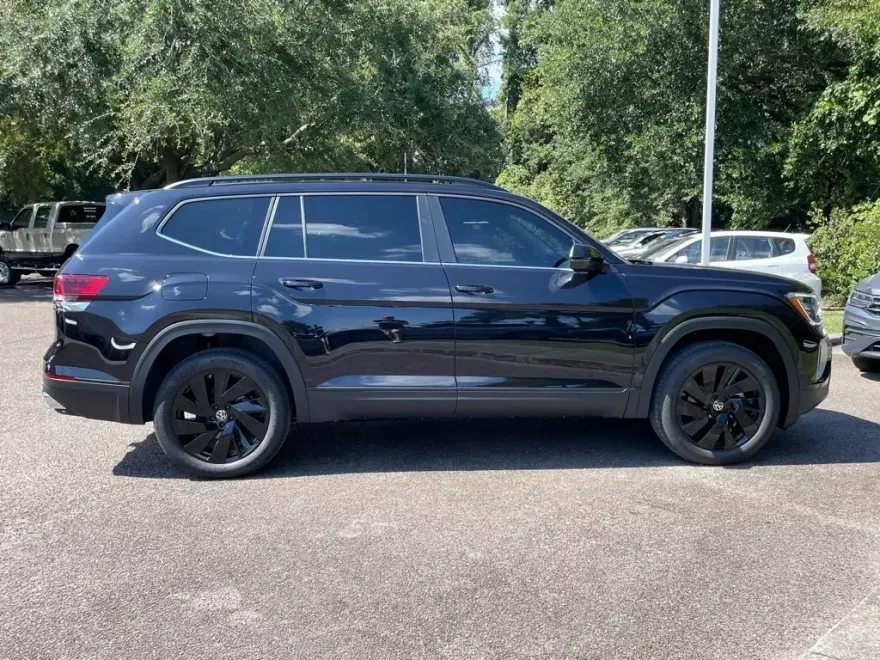 2026 Volkswagen Atlas SE Technology photo 1