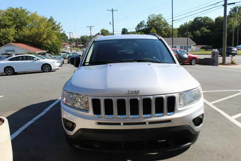 2012 Jeep Compass Sport photo 1