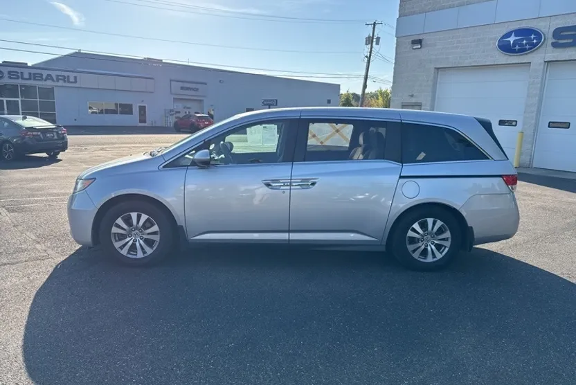 2015 Honda Odyssey EX photo 1