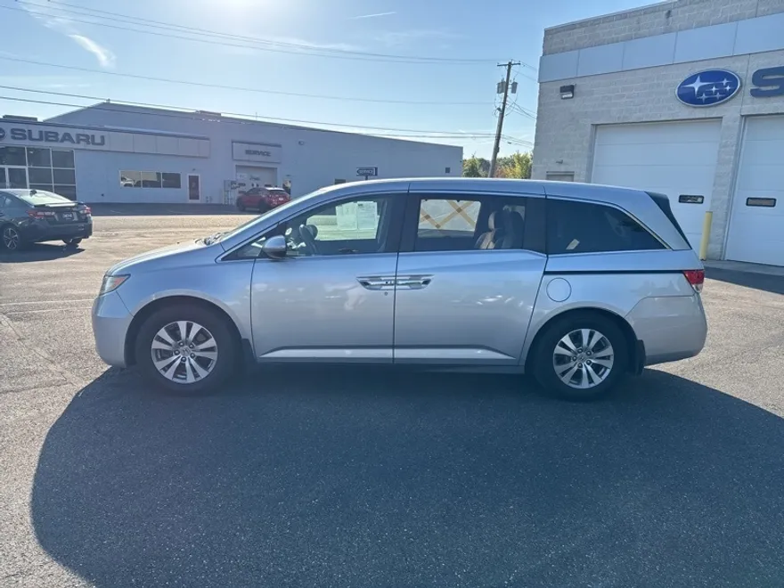 2015 Honda Odyssey EX photo 1