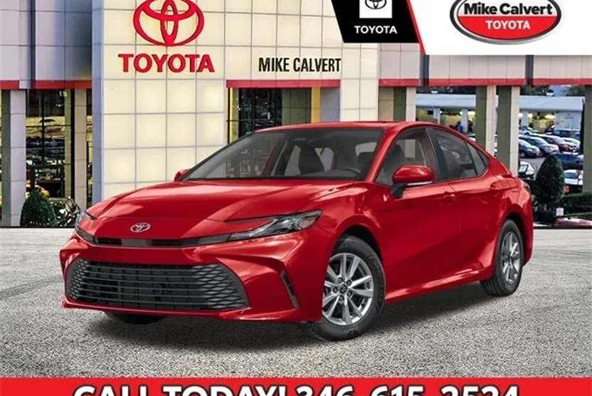 2025 Toyota Camry LE photo 1