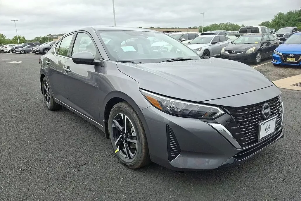 2025 Nissan Sentra SV photo 1