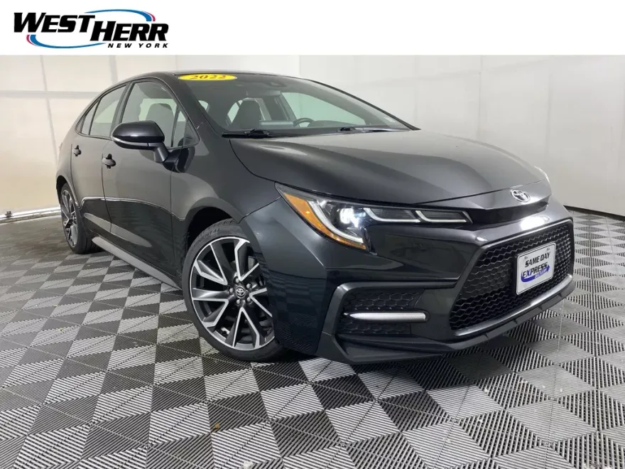 2022 Toyota Corolla SE photo 1