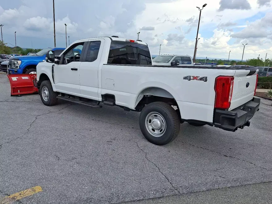 2025 Ford F-250 XL photo 1