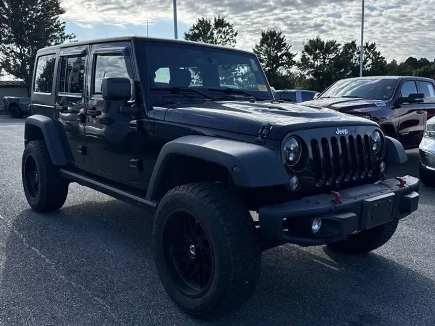 2016 Jeep Wrangler Unlimited Rubicon photo 1