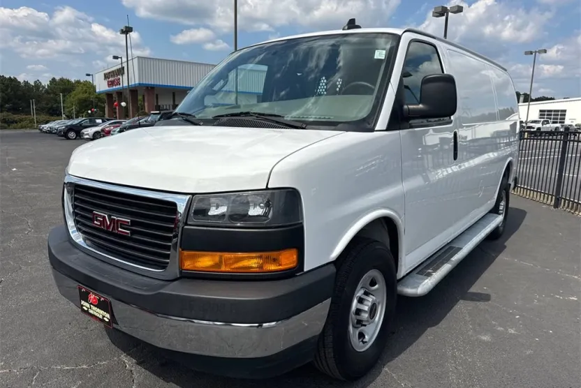 2021 Gmc Savana Cargo 2500 photo 1