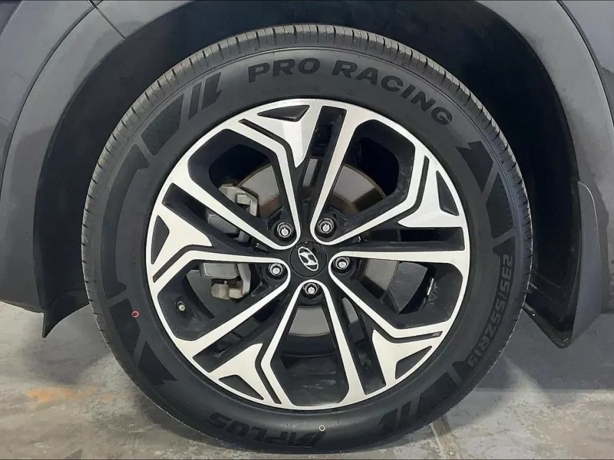 2019 Hyundai Santa Fe Limited photo 1