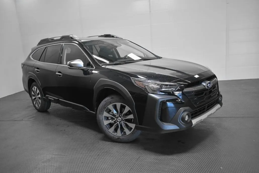 2025 Subaru Outback Touring XT photo 1