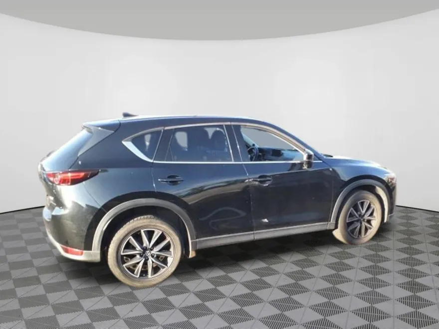 2017 Mazda CX-5 Grand Touring Select photo 1