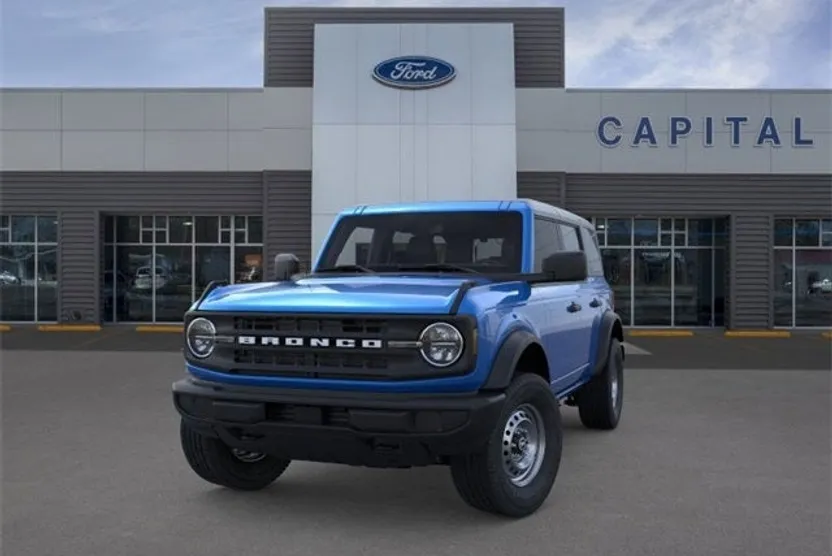 2025 Ford Bronco Base photo 1