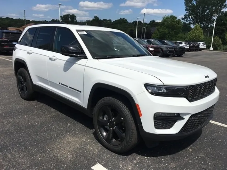 2025 Jeep Grand Cherokee Limited photo 1