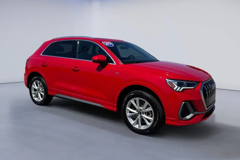 2024 Audi Q3 S line Premium 45 TFSI photo 1
