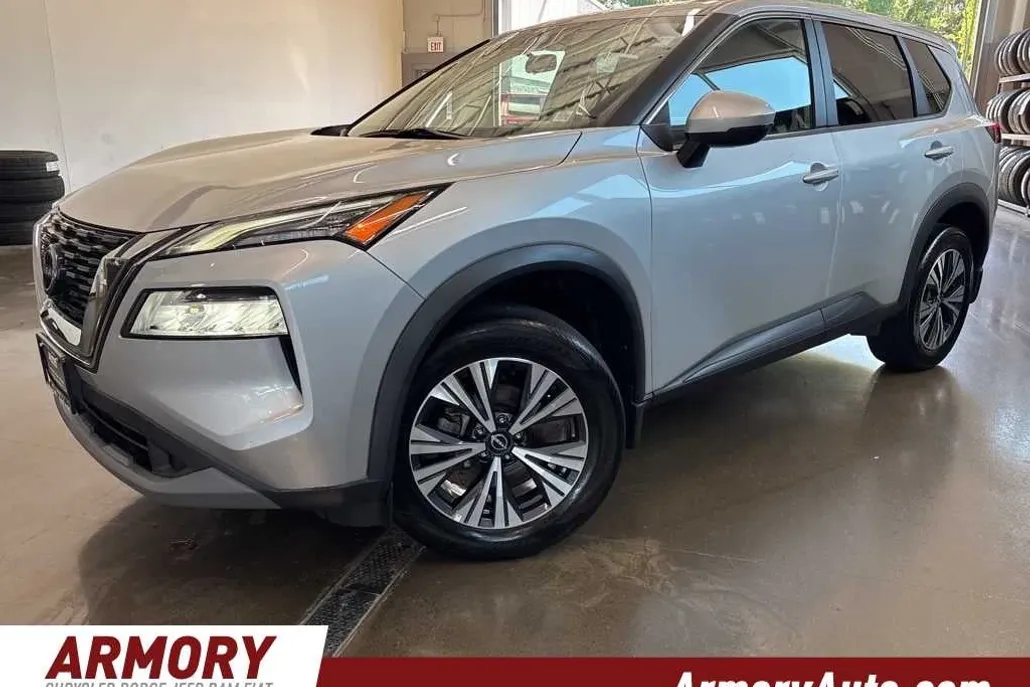 2022 Nissan Rogue SV photo 1