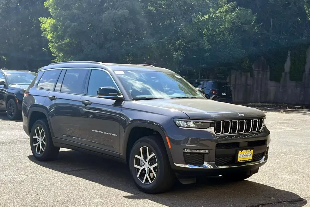 2025 Jeep Grand Cherokee Limited photo 1
