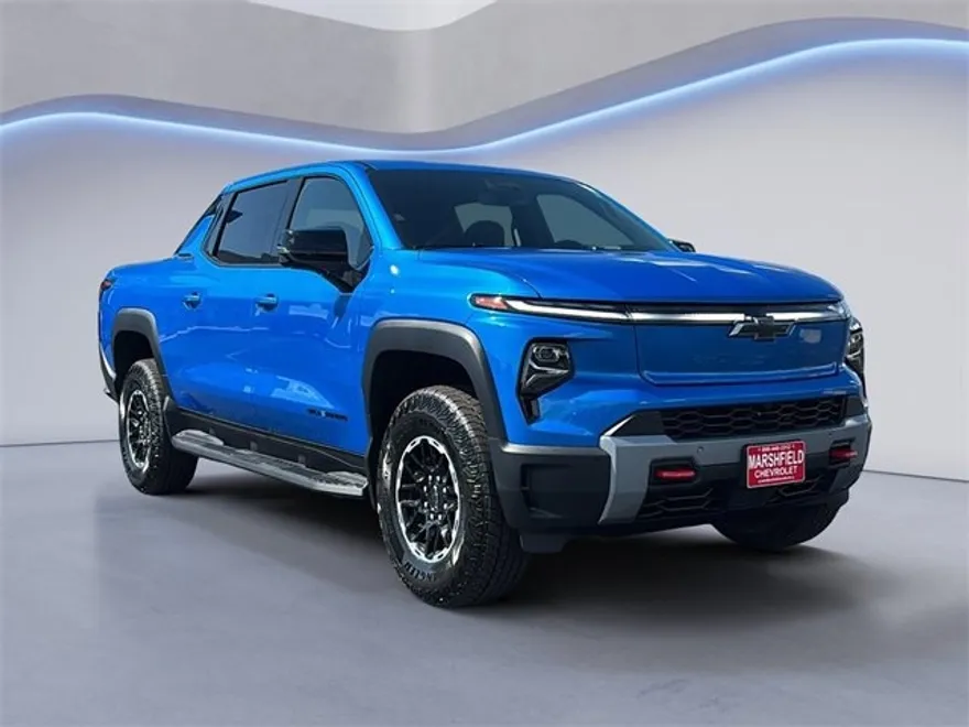 2026 Chevrolet Silverado EV Trail Boss photo 1
