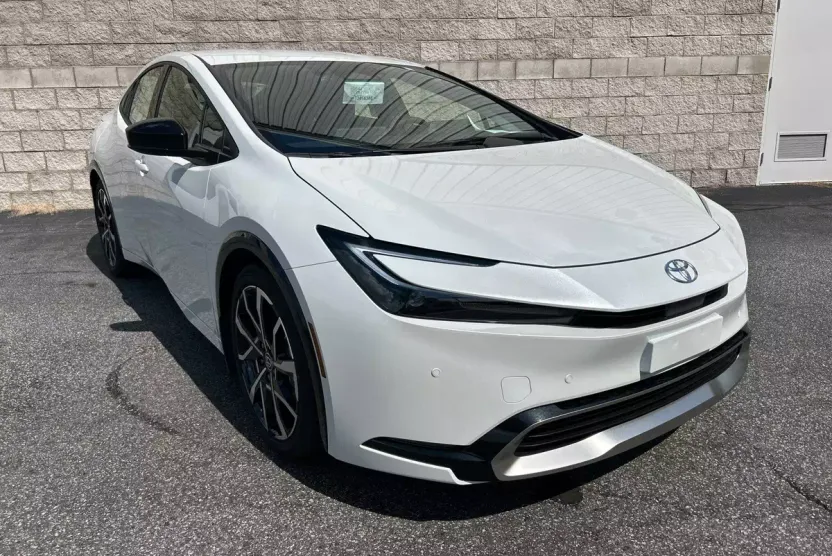 2026 Toyota Prius Plug-in Hybrid XSE photo 1