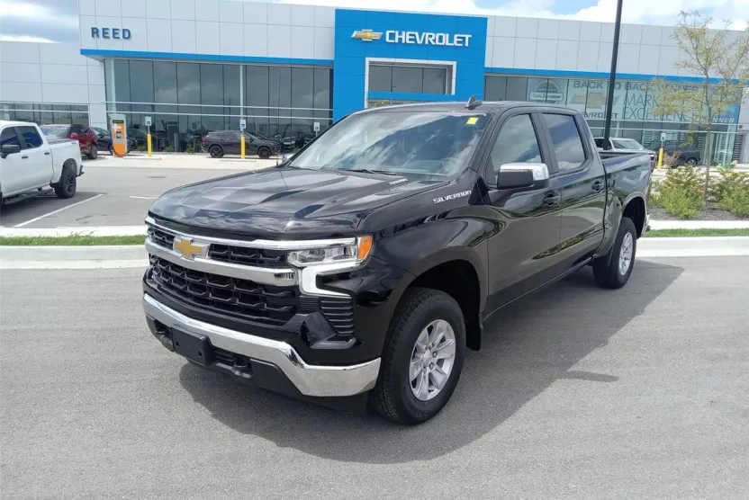 2026 Chevrolet Silverado 1500 LT photo 1