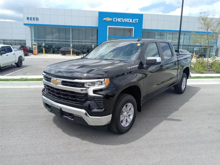 2026 Chevrolet Silverado 1500 LT photo 1