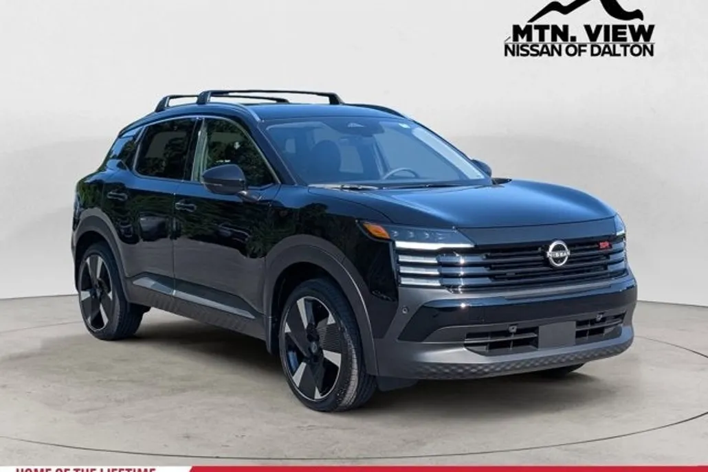 2026 Nissan Kicks SR photo 1