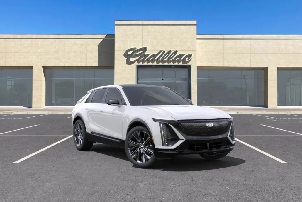2025 Cadillac Lyriq Sport photo 1