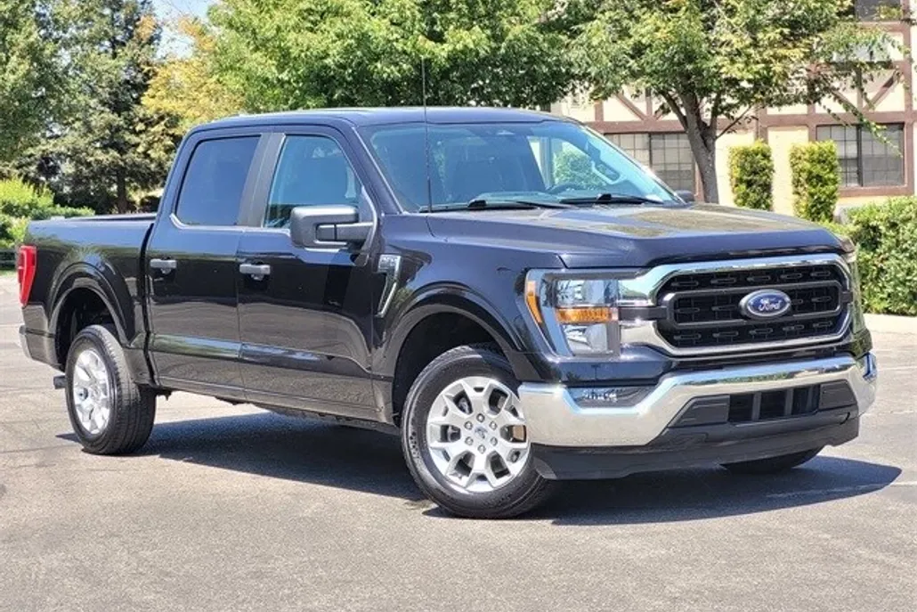 2023 Ford F-150 XLT photo 1