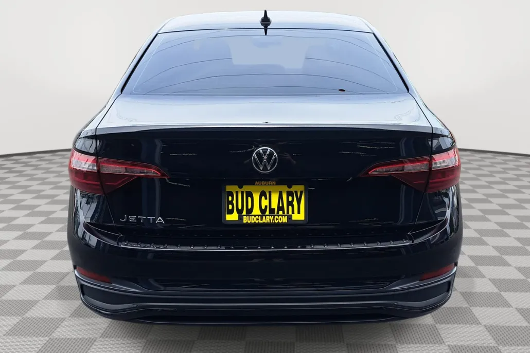 2023 Volkswagen Jetta Sport photo 1