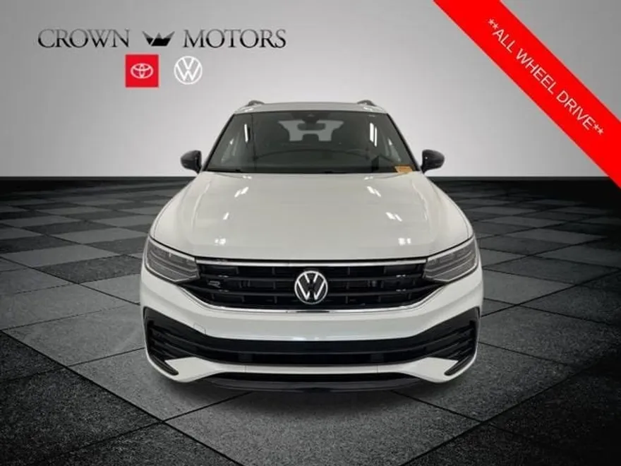 2023 Volkswagen Tiguan SE R-Line Black photo 1
